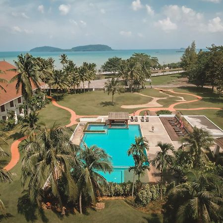 The Nouveau Chumphon Beach Resort And Golf Kültér fotó