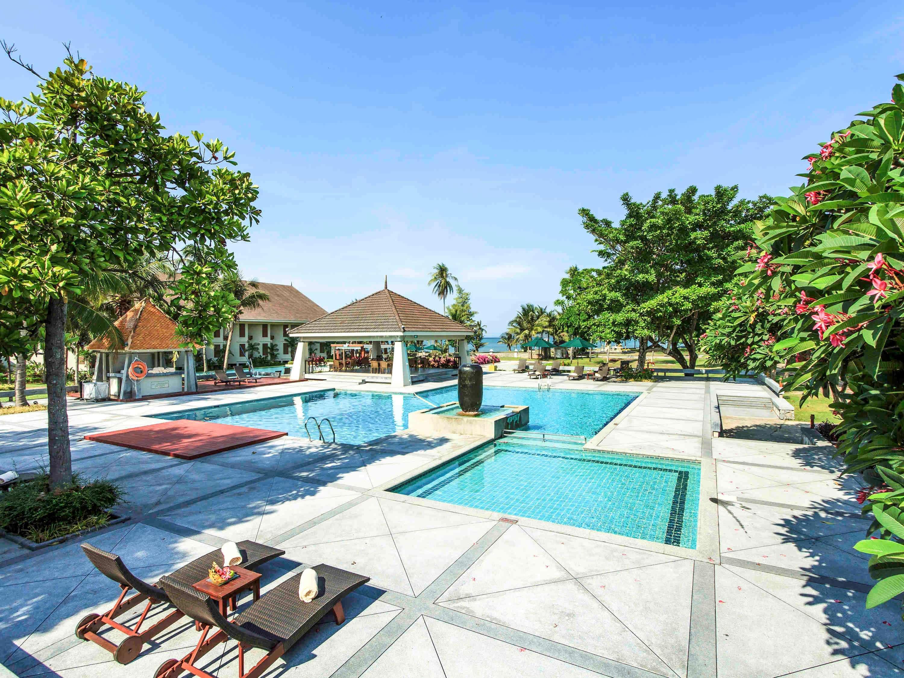 The Nouveau Chumphon Beach Resort And Golf Kültér fotó