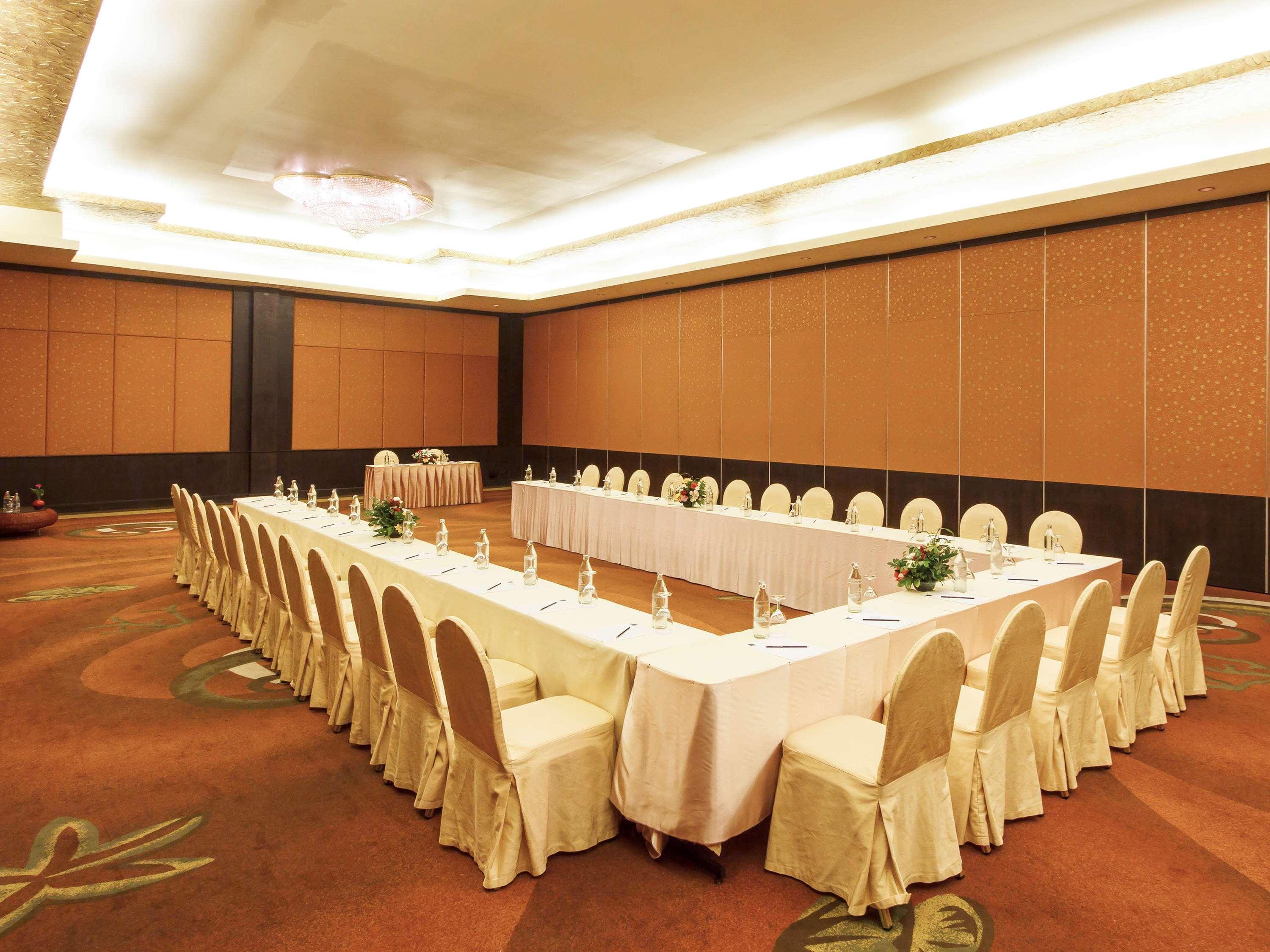 The Nouveau Chumphon Beach Resort And Golf Kültér fotó