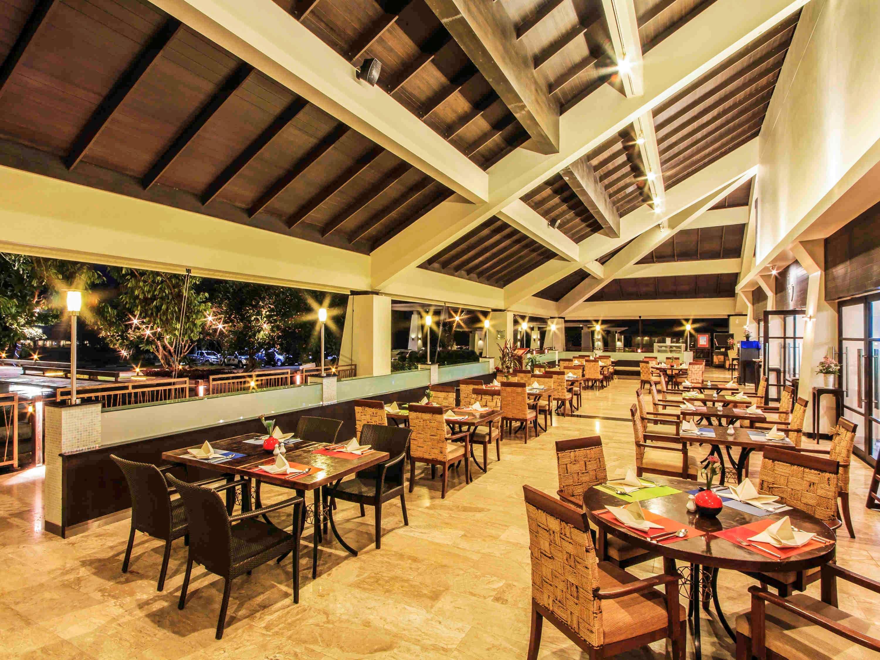 The Nouveau Chumphon Beach Resort And Golf Kültér fotó