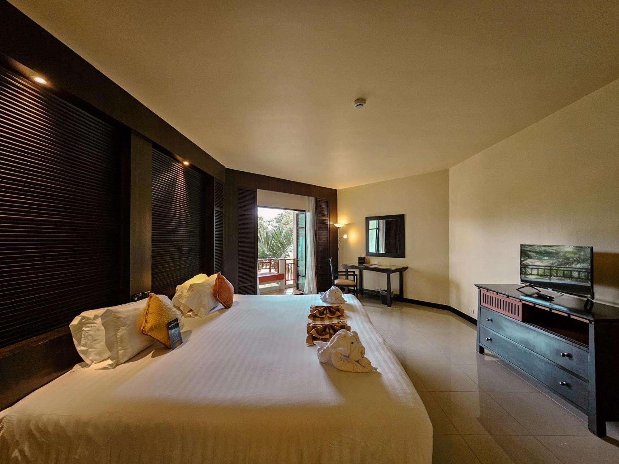 The Nouveau Chumphon Beach Resort And Golf Kültér fotó
