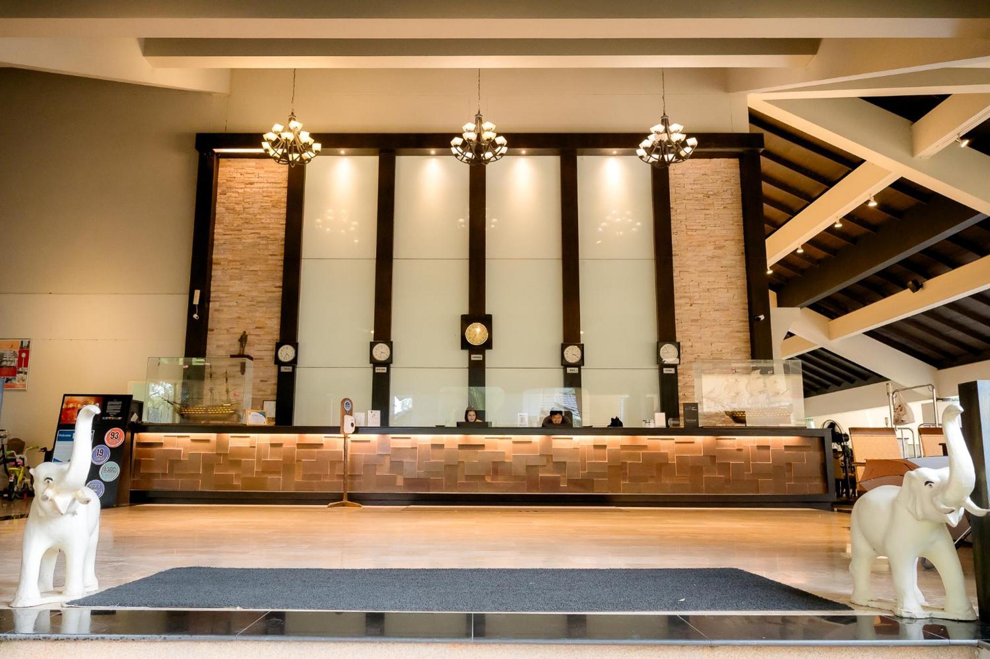 The Nouveau Chumphon Beach Resort And Golf Kültér fotó