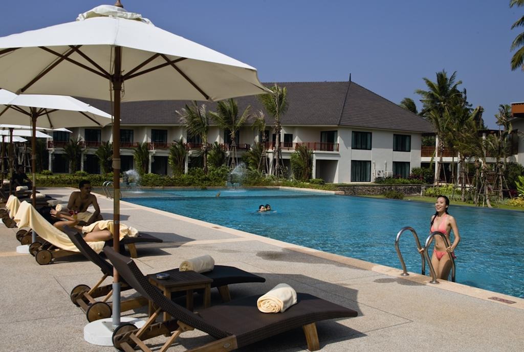 The Nouveau Chumphon Beach Resort And Golf Kültér fotó